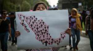 ©César Martínez López