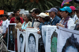 © César Martínez López