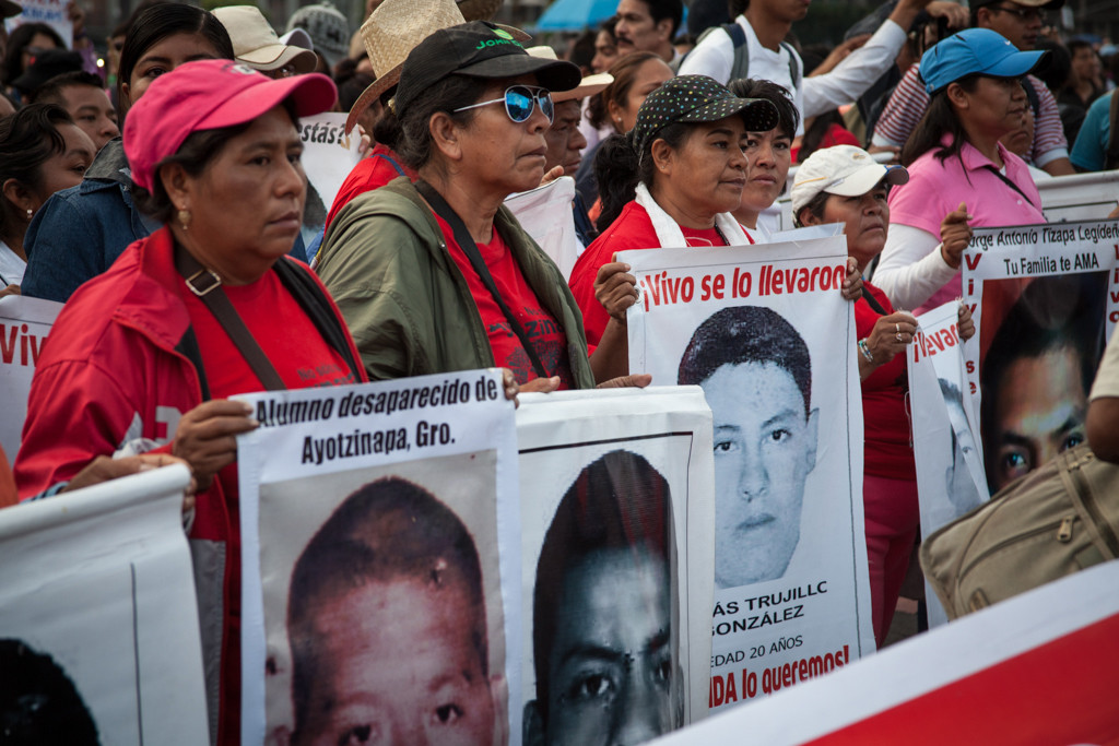 © César Martínez López