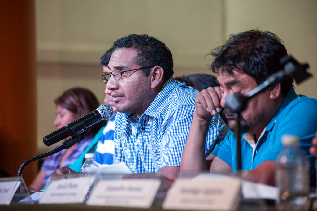 © César Martínez López