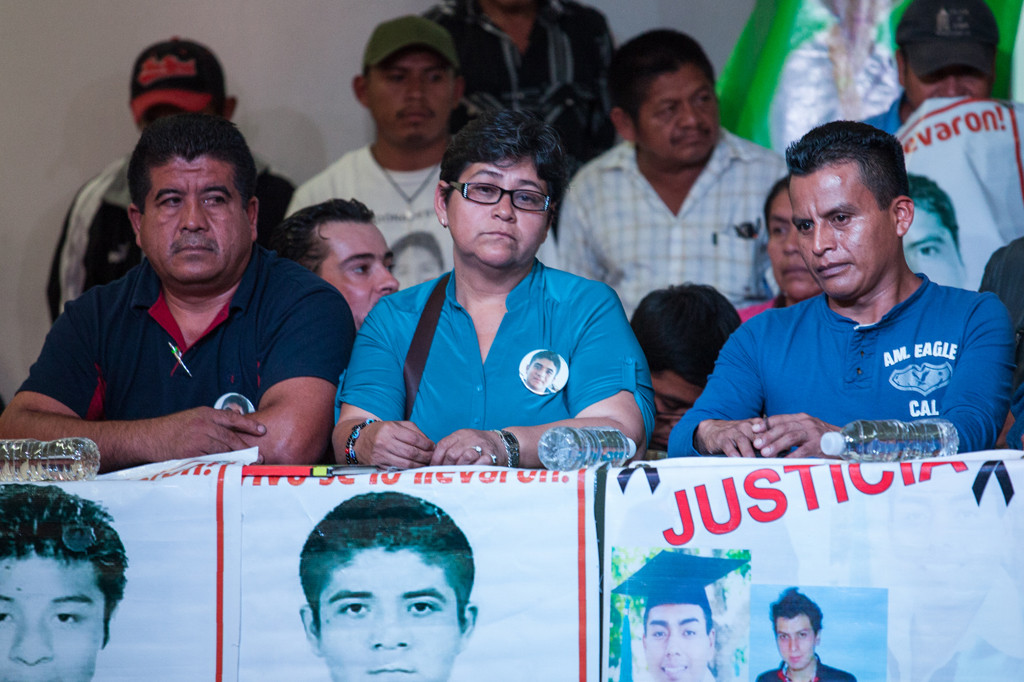 © César Martínez López