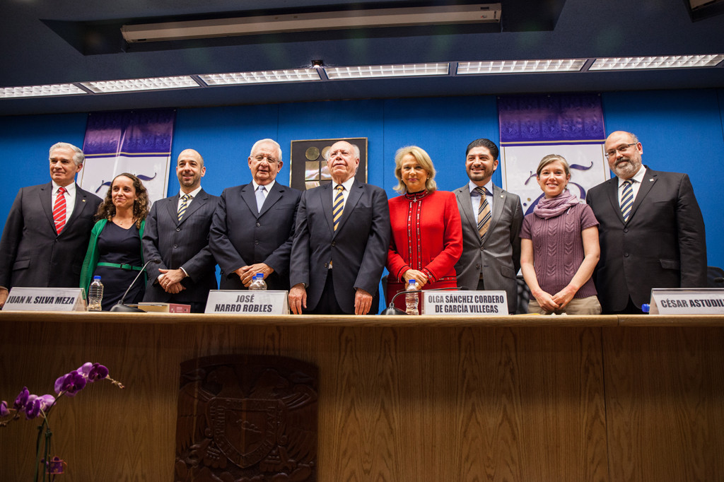 © César Martínez López