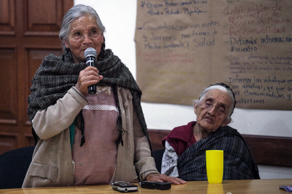 © César Martínez López