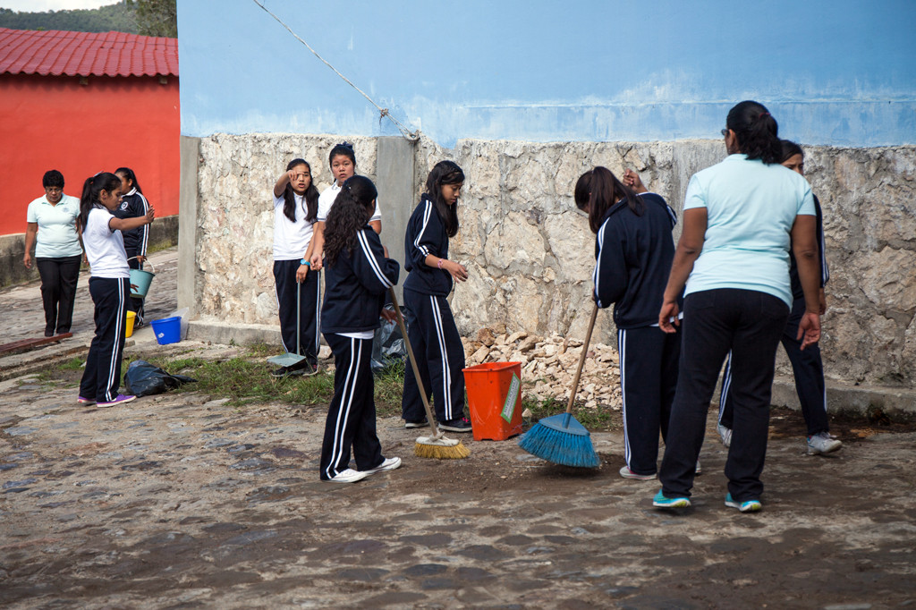 © César Martínez López